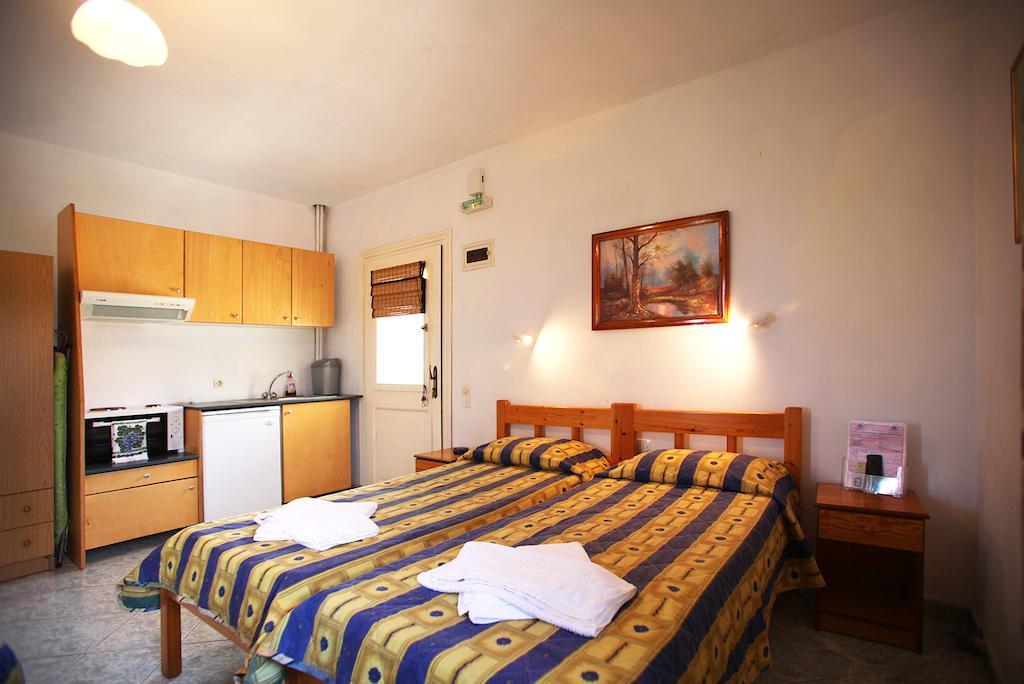 סקופלוס טאון Alexandros Rooms & Studios מראה חיצוני תמונה