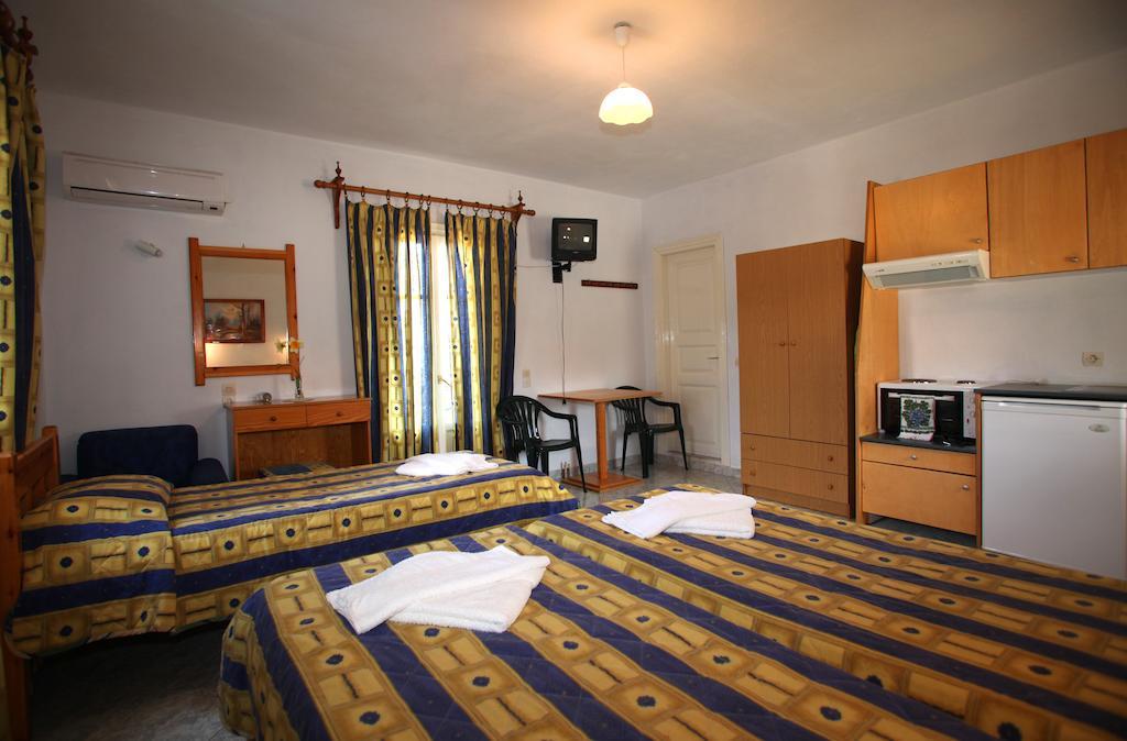 סקופלוס טאון Alexandros Rooms & Studios מראה חיצוני תמונה