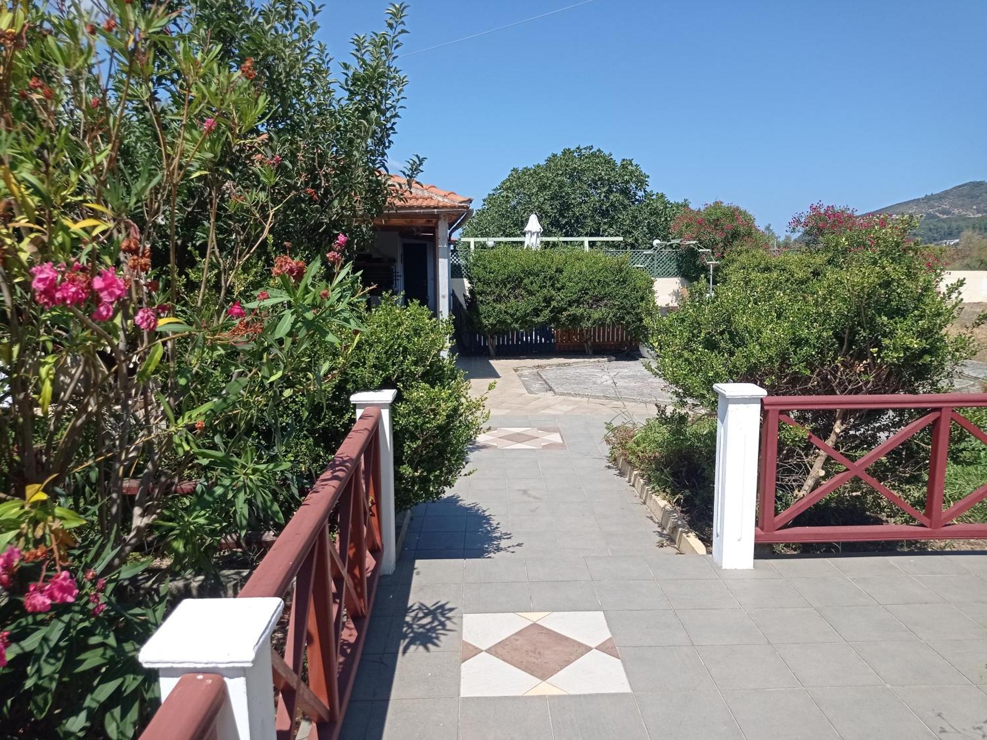 סקופלוס טאון Alexandros Rooms & Studios מראה חיצוני תמונה