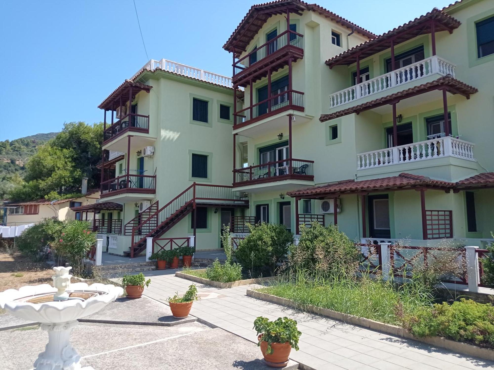 סקופלוס טאון Alexandros Rooms & Studios מראה חיצוני תמונה